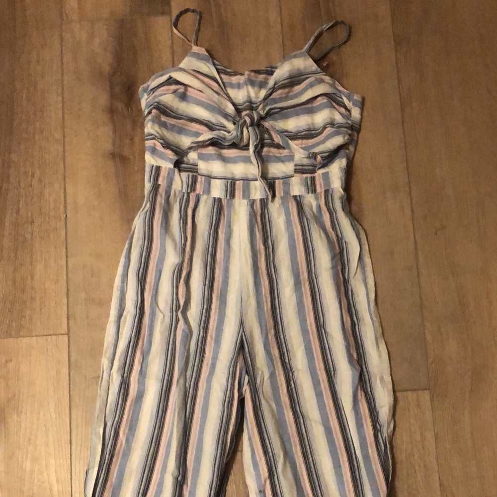 Super cute pants suit